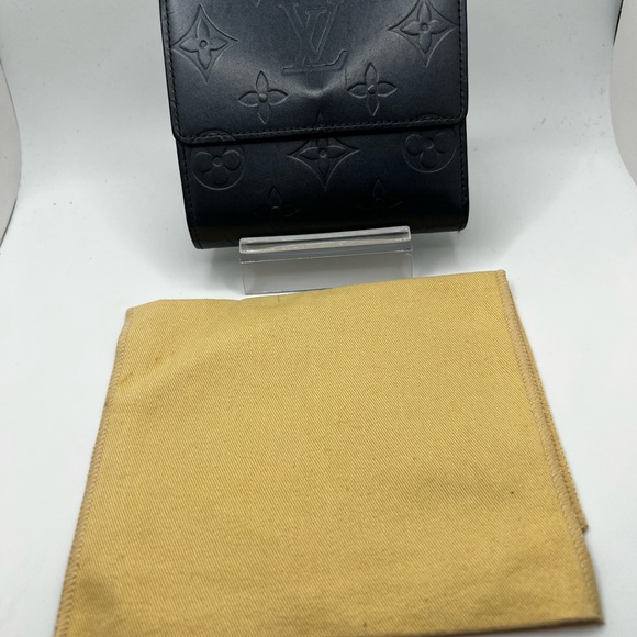 GUC Louis Vuitton Navy Compact Wallet - Picture 2 of 8